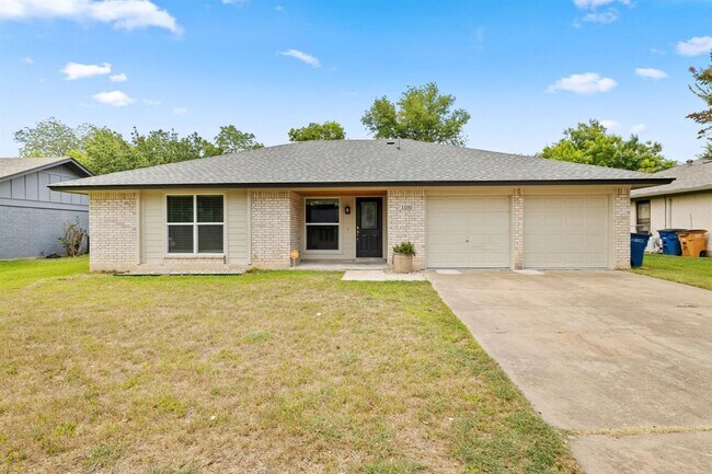 Primary Photo - 1100 Red Cliff Dr