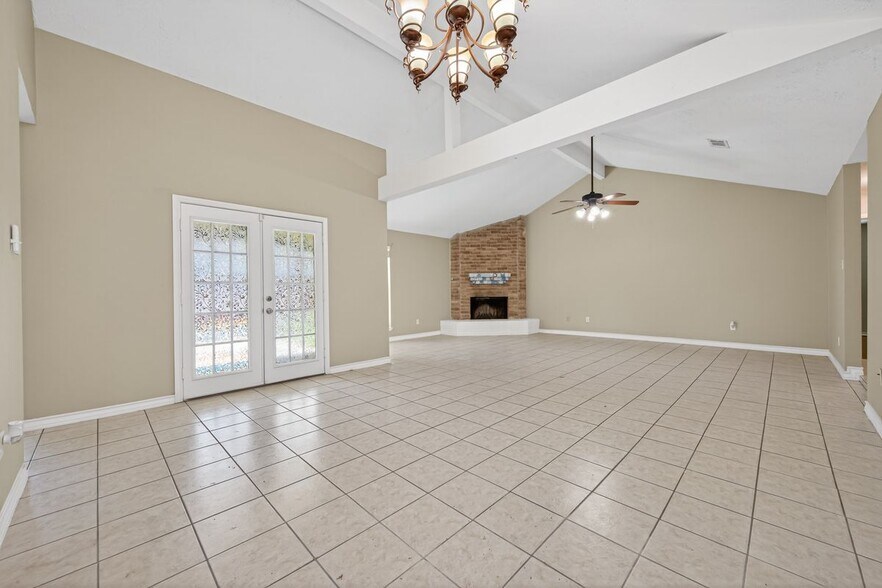 Building Photo - 18918 Droitwich Dr