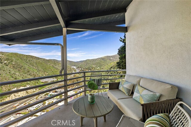 Building Photo - 696 Mystic View