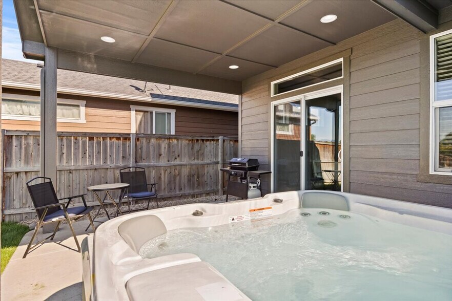 Building Photo - 10130 W Brownstone Dr