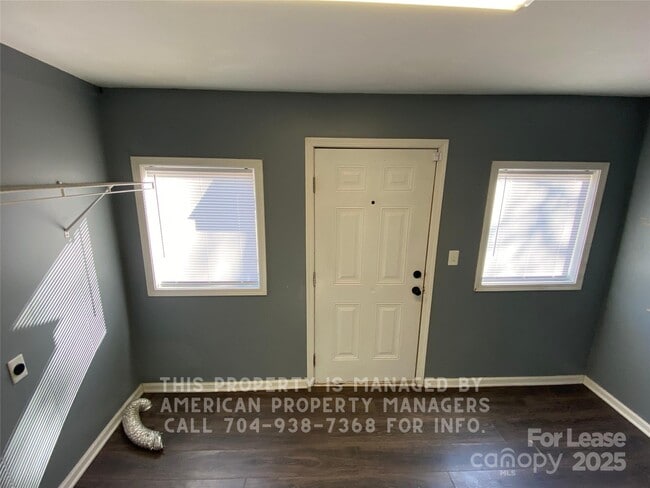 Building Photo - 303 Southern St