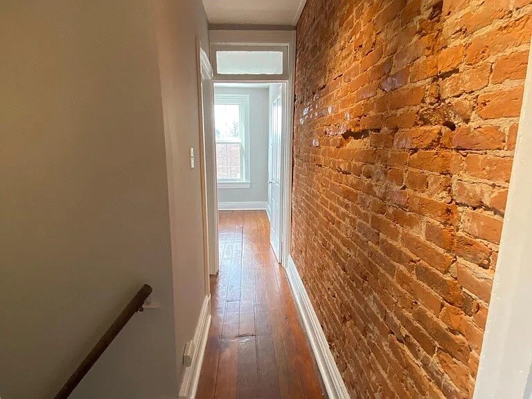 Building Photo - 130 N 3rd St