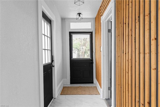 Building Photo - 430 Mt Vernon Ave