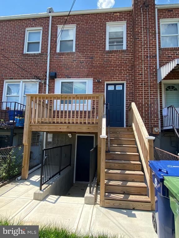 Building Photo - 337 Joplin St