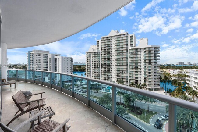 Building Photo - 5959 Collins Ave