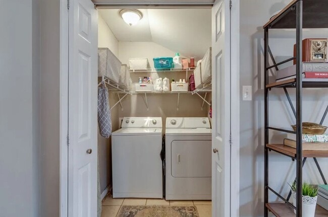 Building Photo - Updated 3-Bedroom Home in High Point Terrace – NOT FULLY FURNISHED
