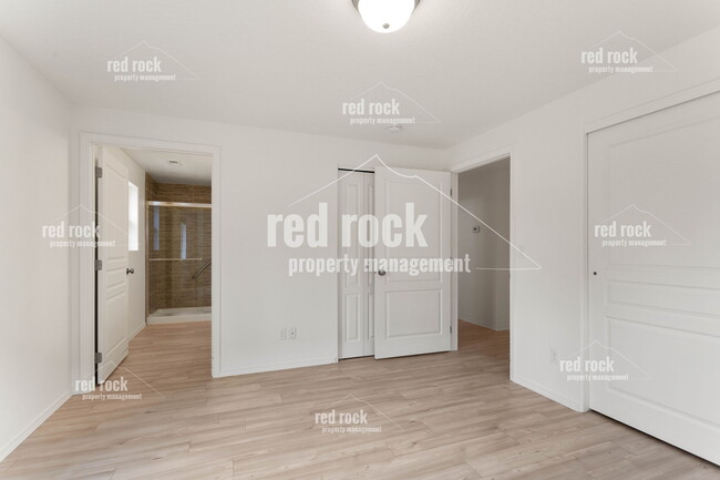 Building Photo - 718 S Edgerton Ln