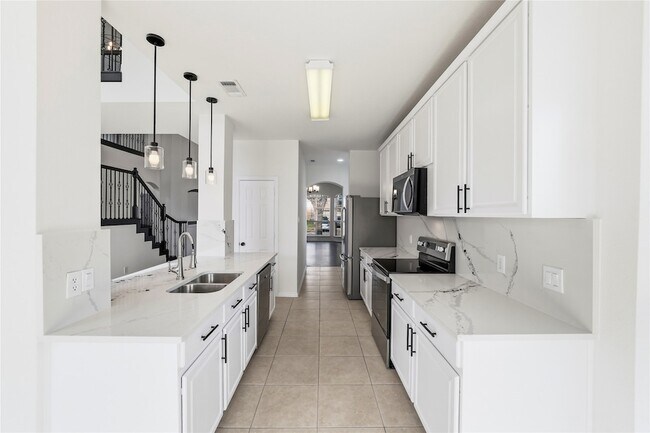 Building Photo - 412 Cypress Hill Dr