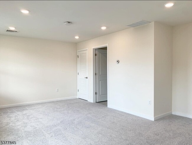 Building Photo - 24 Colgate Dr