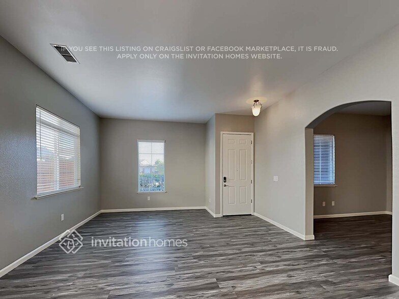 Building Photo - 9385 Oreo Ranch Cir