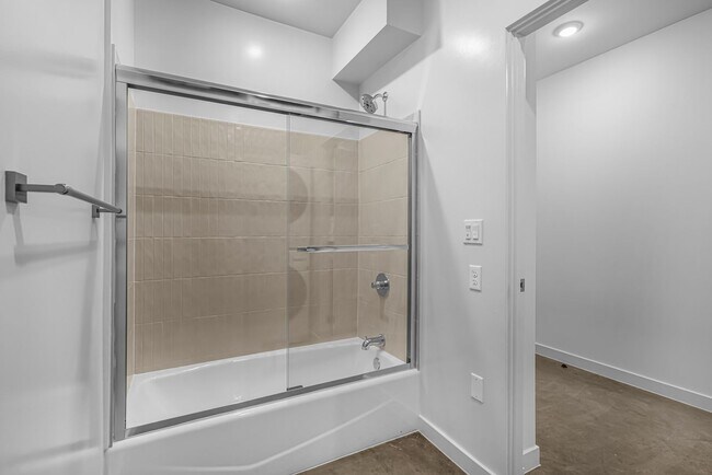 Interior Photo - 4Mica LA