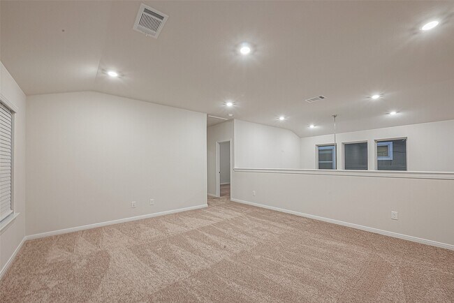 Building Photo - 8014 Fijian Cypress Dr