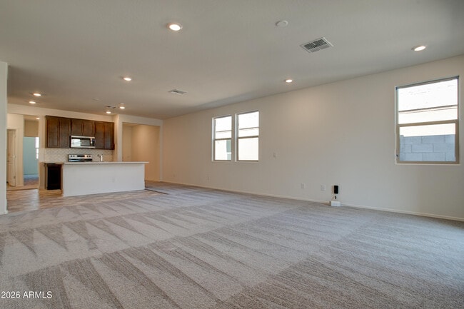 Building Photo - 12340 W Kaler Dr