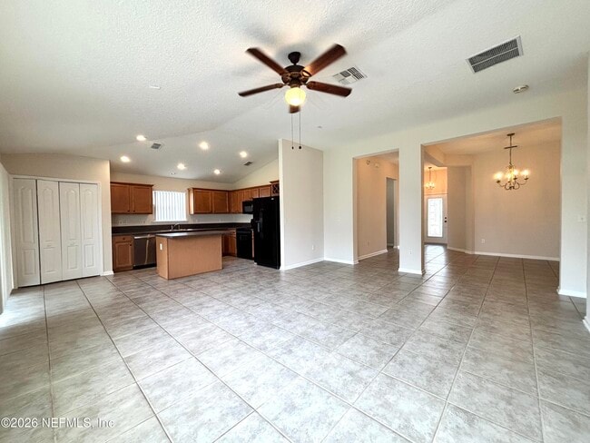 Building Photo - 2515 Crestdale Ct
