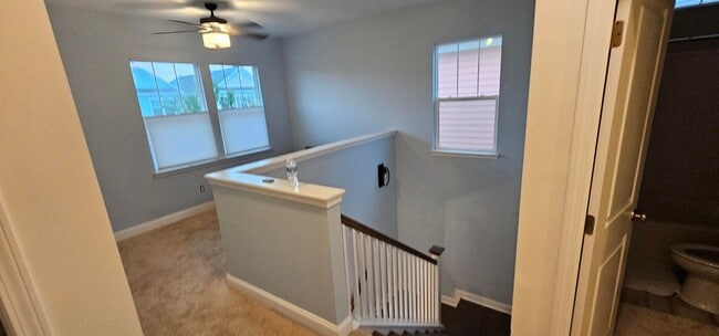 Building Photo - Bright & Beautiful Rental in Whitney Lake ...