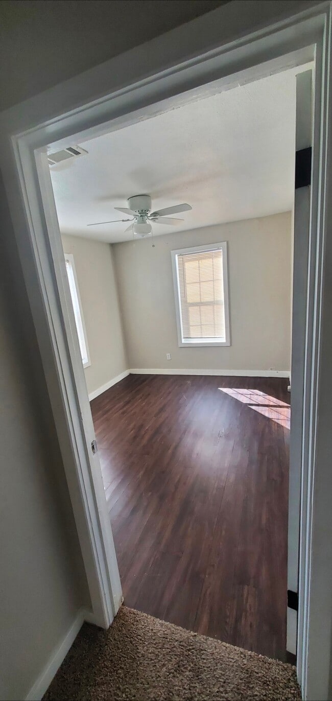 Building Photo - 4126 Sayers St