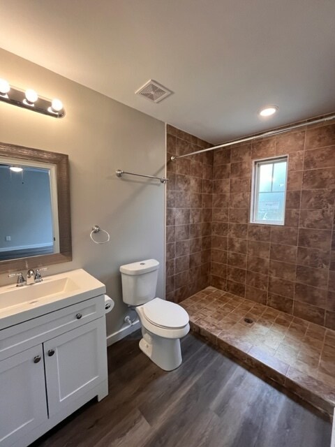 Building Photo - 324 Adams St