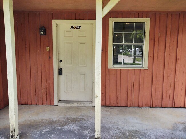 Building Photo - Now Leasing!