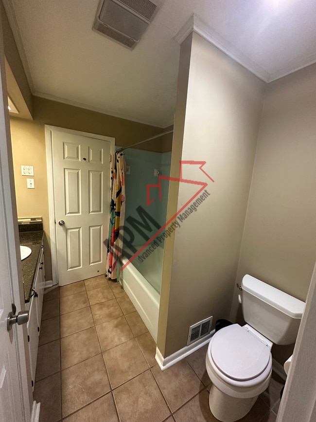 Building Photo - Gorgeous 3 Bedroom House!