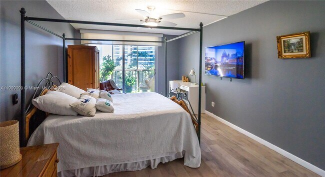 Building Photo - 501 Three Islands Boulevard