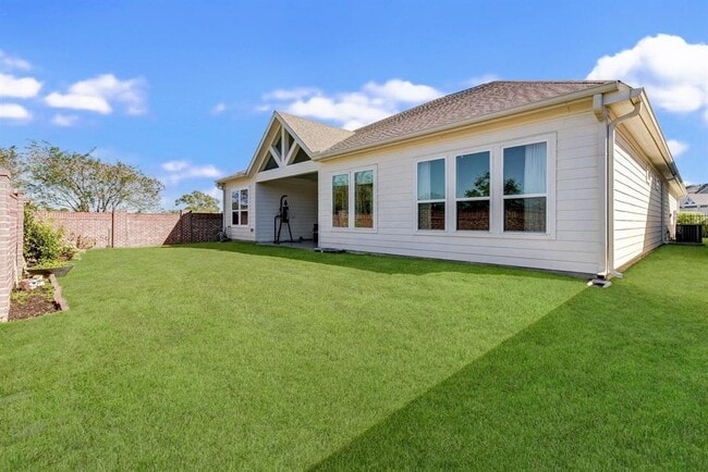 Building Photo - 2339 Pale Star Dr