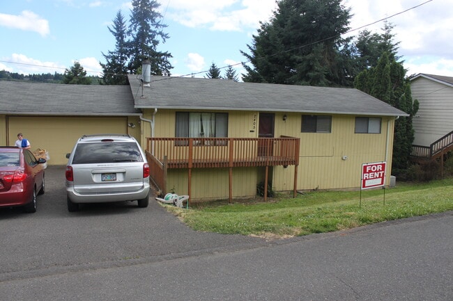Building Photo - 2405 5th Ave