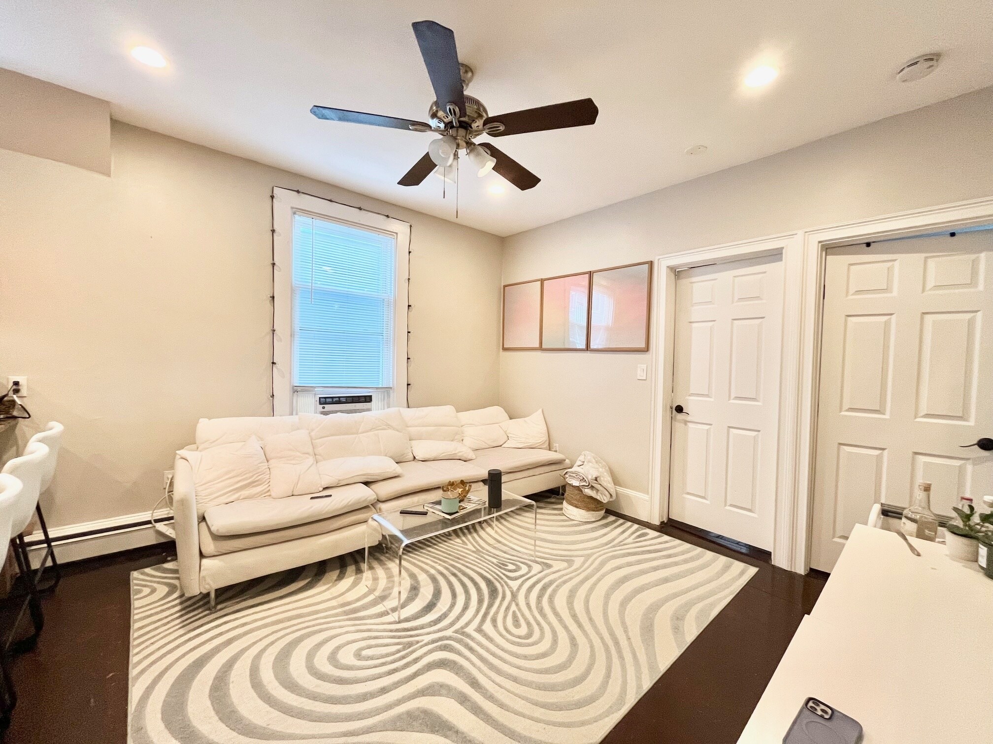 Building Photo - 719 Parker St