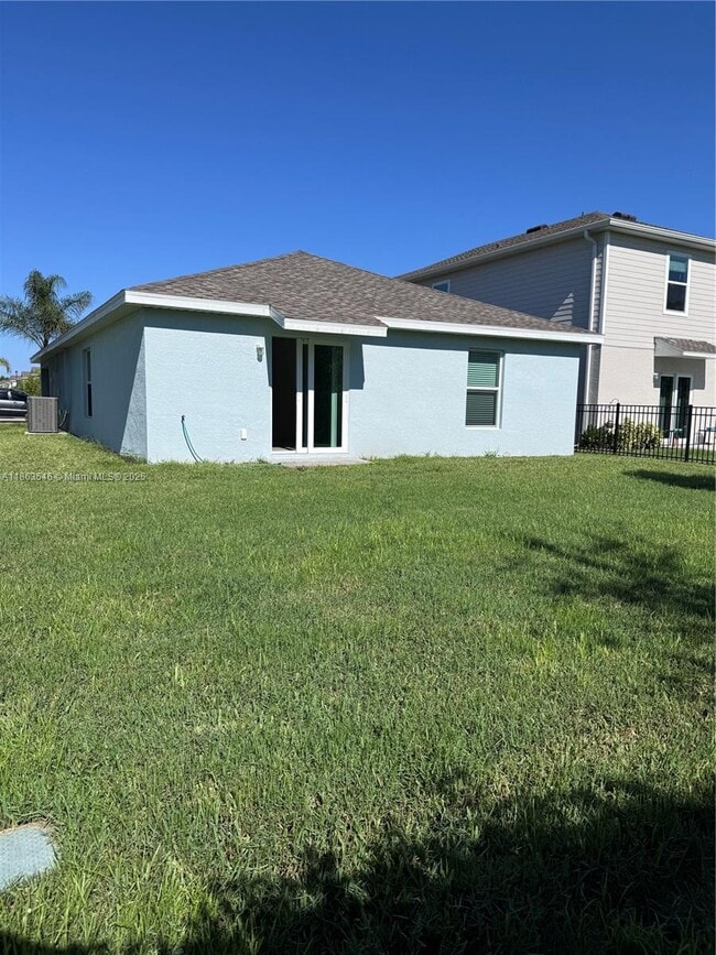 Building Photo - 12089 Monterey Pine Ln