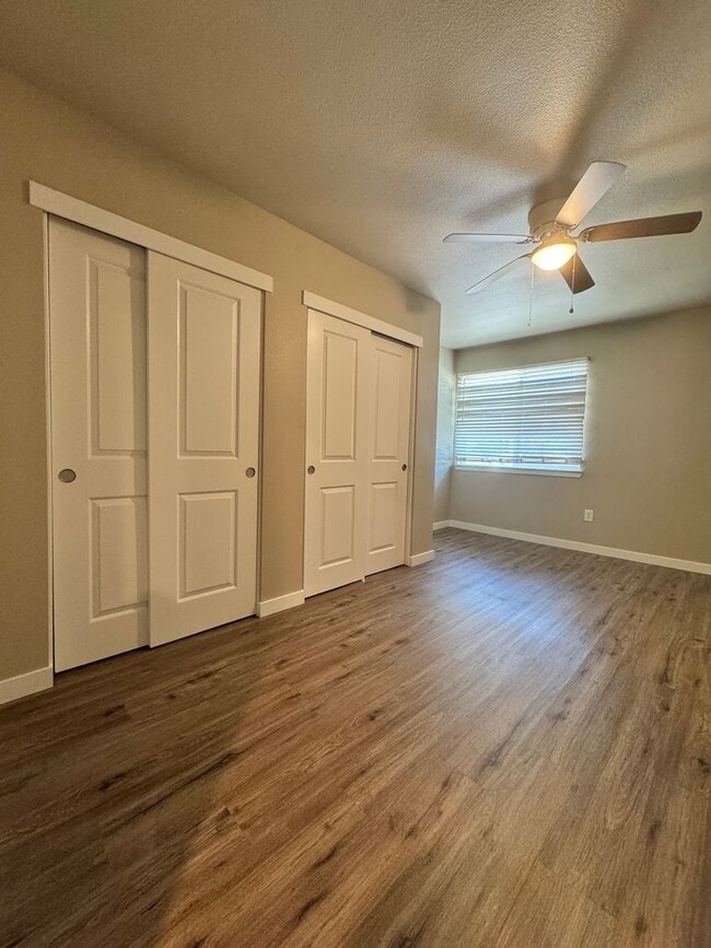 Building Photo - Available Now! 3 Bed/1.5 Bath Close to Downtown Lodi