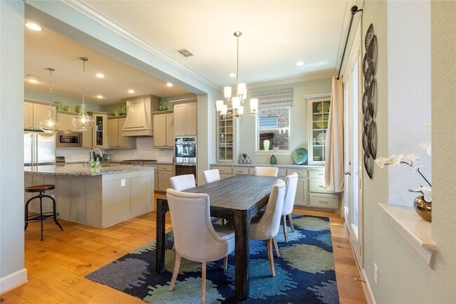 Building Photo - 1016 Peacock Blvd