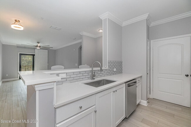 Building Photo - 6421 Borasco Dr