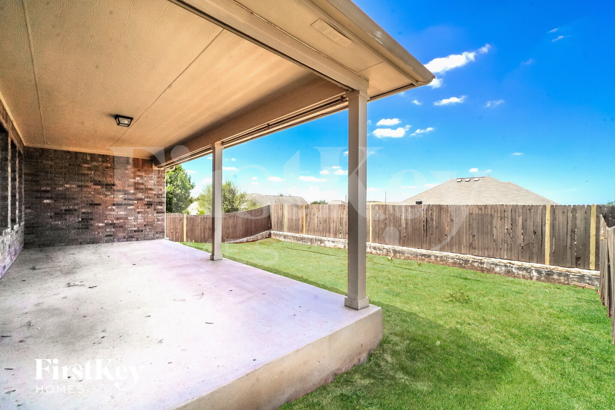 Building Photo - 339 Primrose Way