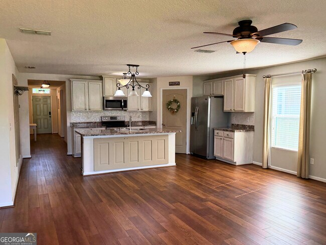 Building Photo - 227 Brooklet Cir