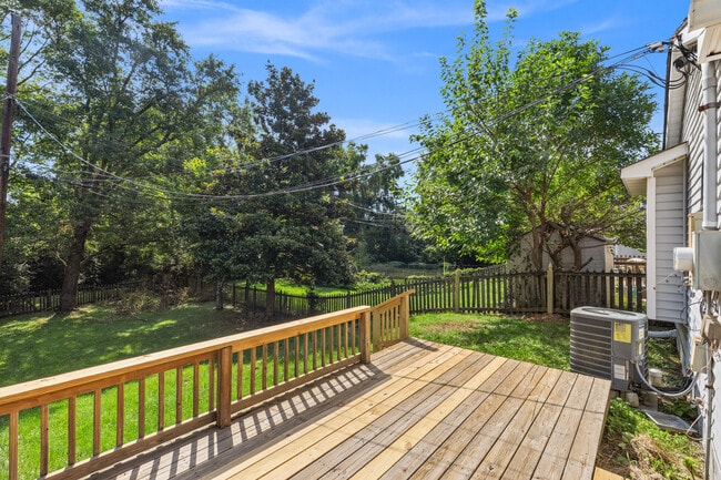 Building Photo - 416 Chelsea Woods Dr