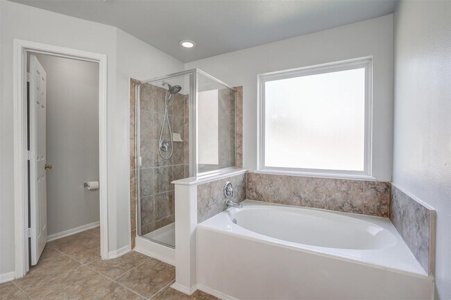 Building Photo - 18823 Elm Square Ct