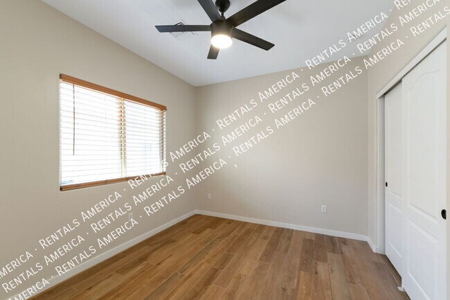 Building Photo - 3077 N Desert Stone Pl