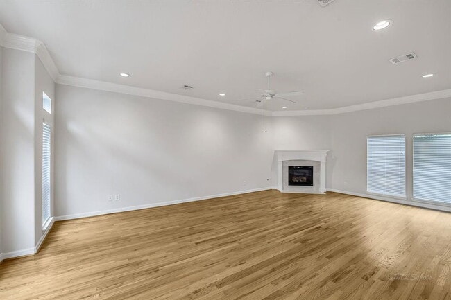 Building Photo - 126 Detering St