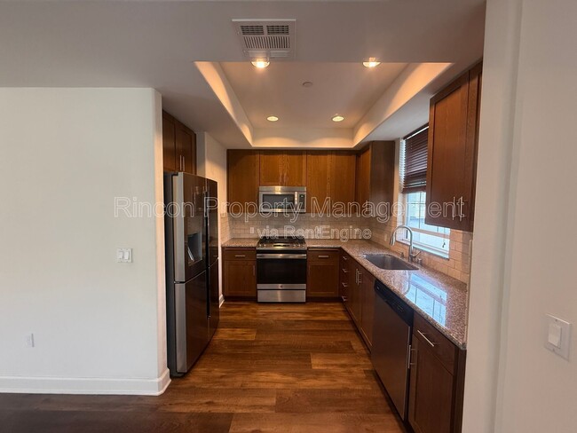 Building Photo - 130 N Garden St