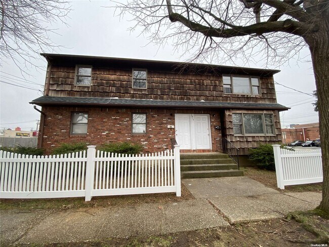 Building Photo - 1014 Phoebe St