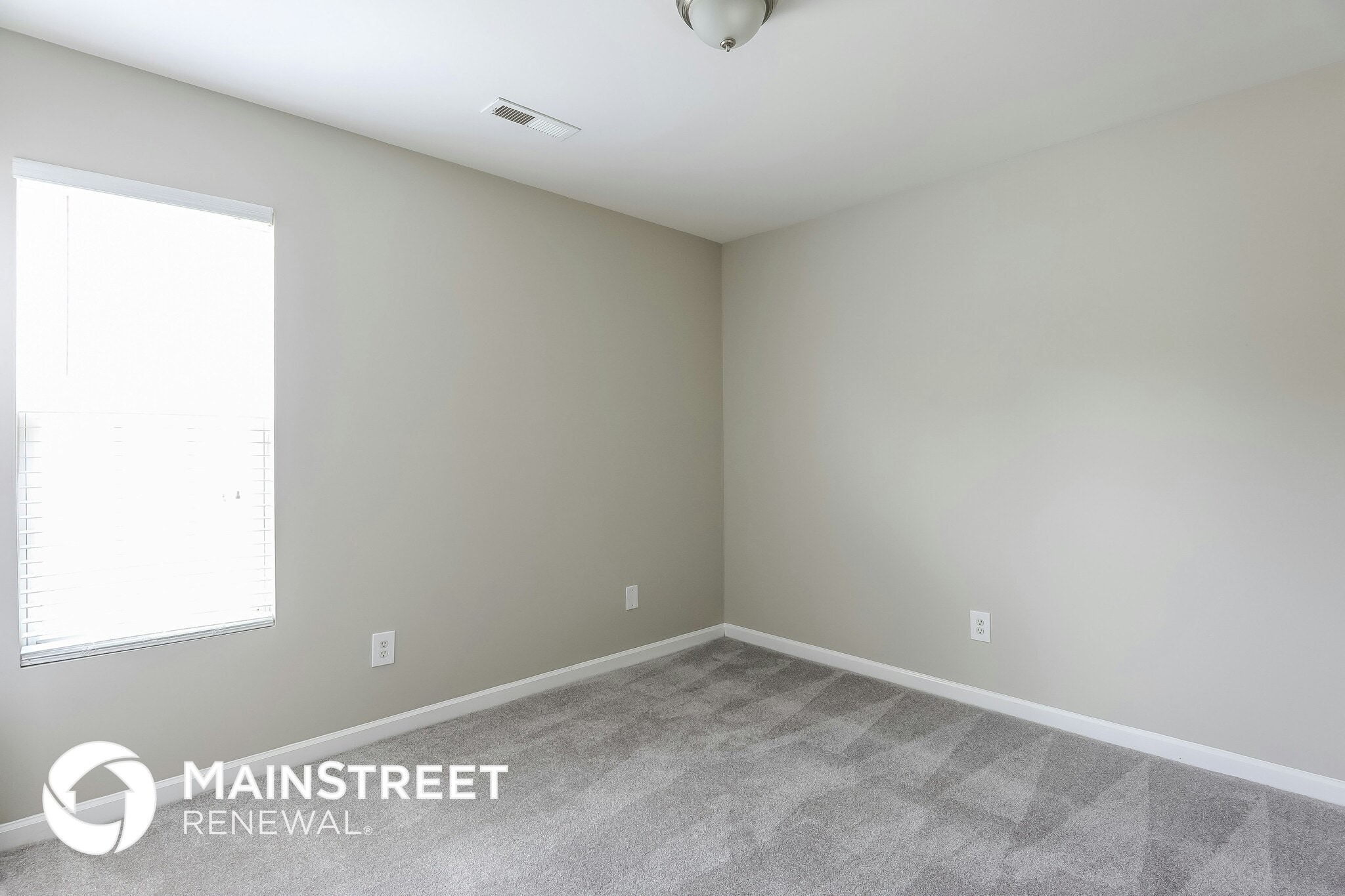 Building Photo - 3250 Trenchard Ln