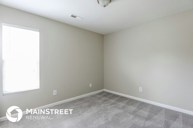 Building Photo - 3250 Trenchard Ln
