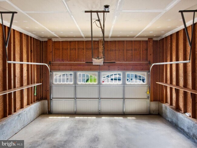 Building Photo - 1713 Allerford Dr