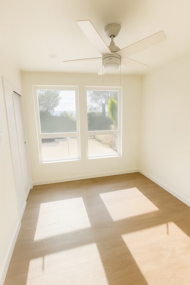 Building Photo - 4210 1/2 Portola Ave