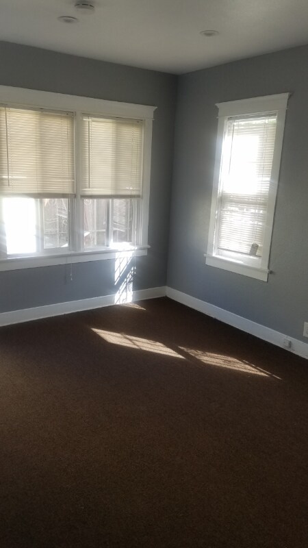 Building Photo - 1342 W 29th St