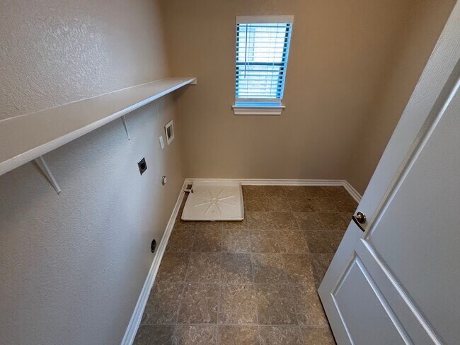 Building Photo - 10236 Grizzly Oak Dr