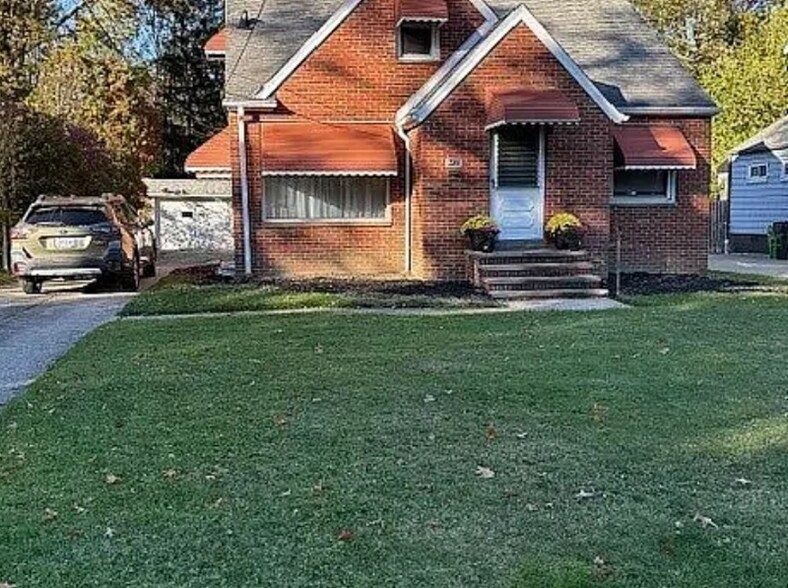 Building Photo - 4493 Telhurst Rd