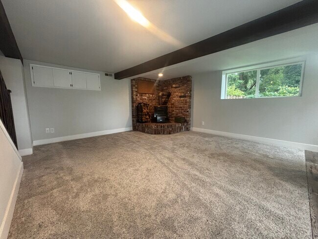 Building Photo - 8582 Long Lake Rd SE