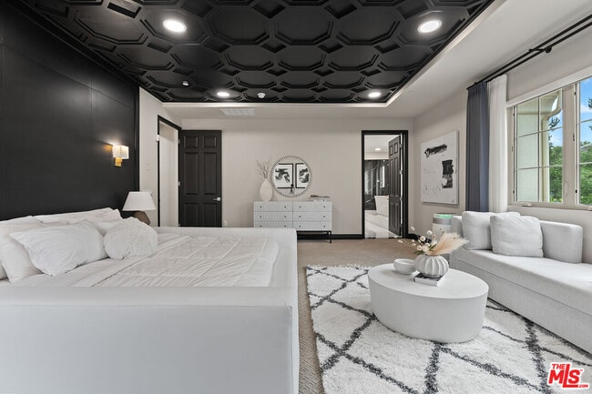 Building Photo - 55 suede