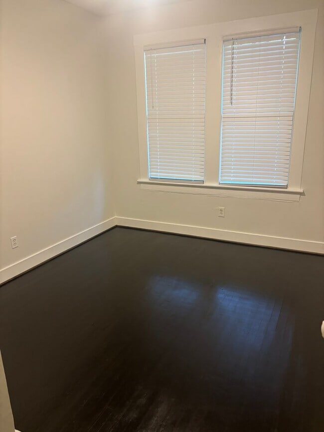 Building Photo - 1821 17th Ave