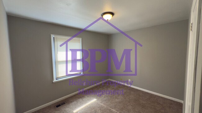 Building Photo - Freshly Updated 3 Bed, 1.5 Bath Home in An...